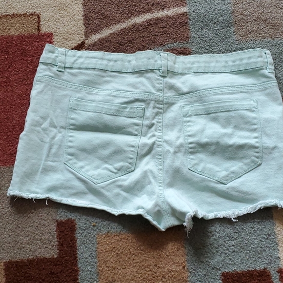 Bluenotes shorts - Picture 2 of 2
